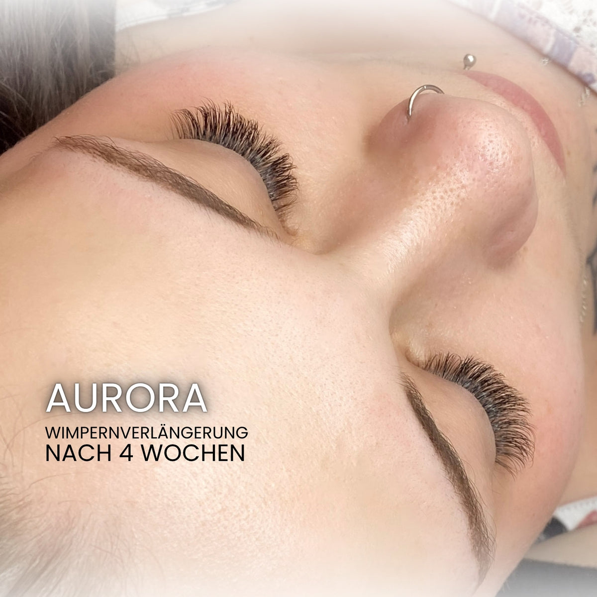 Haltbarkeit von AURORA Wimpernkleber – Wimpernverlängerung nach 4 Wochen