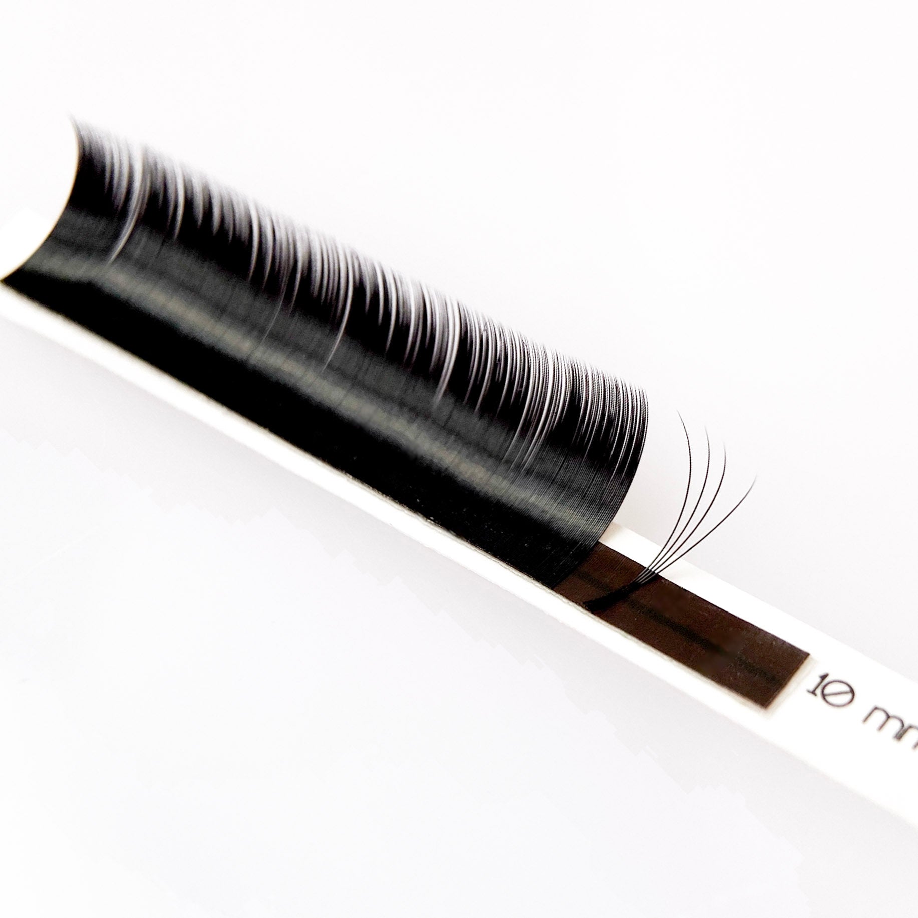 Tiefschwarze Wimpernextensions 0,07 mm – Für 2D–6D Volumenstylings –  Engelswimpern