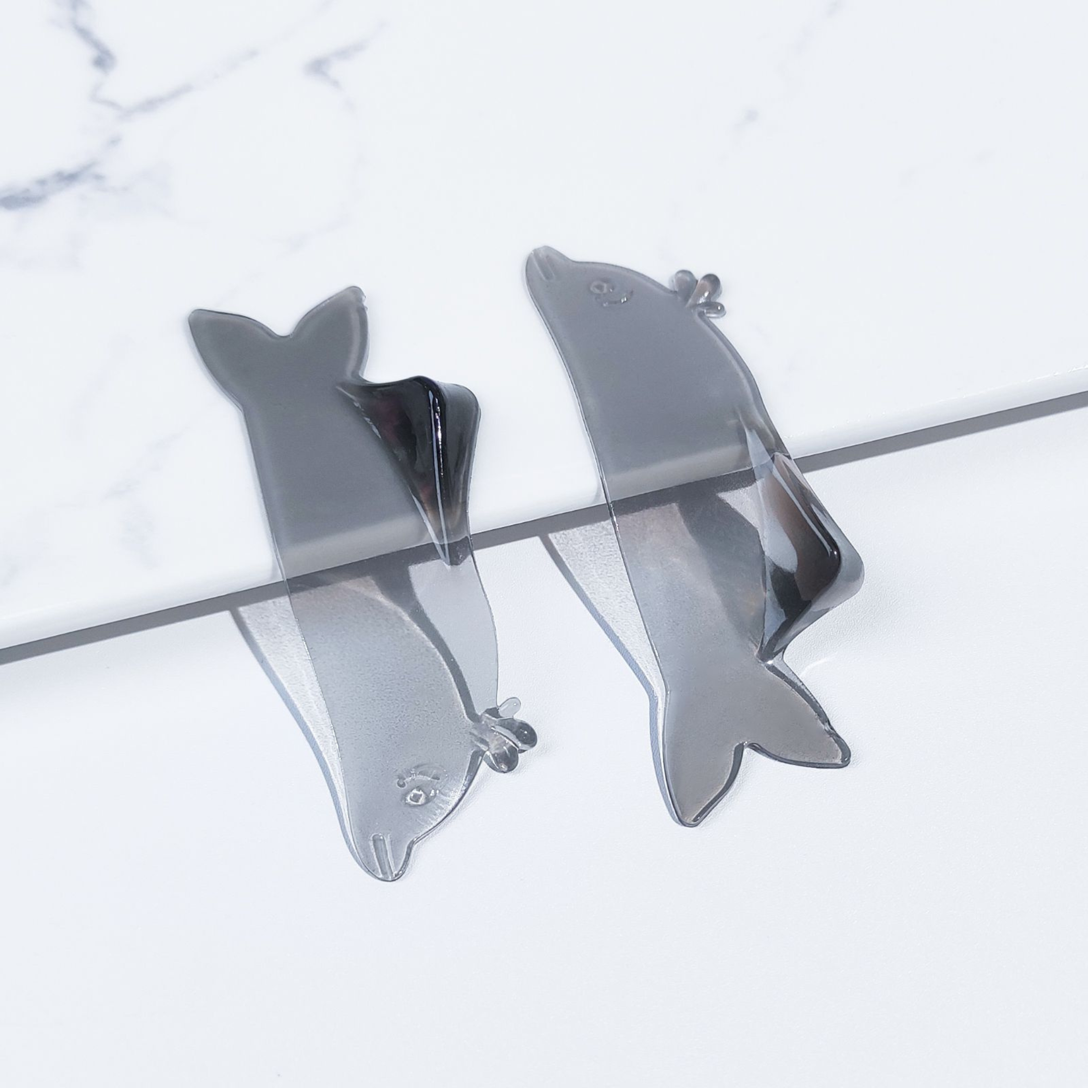 Ultradünne, flexible Silikonpads für die Korean Lash Lifting Technik – in Grau.
