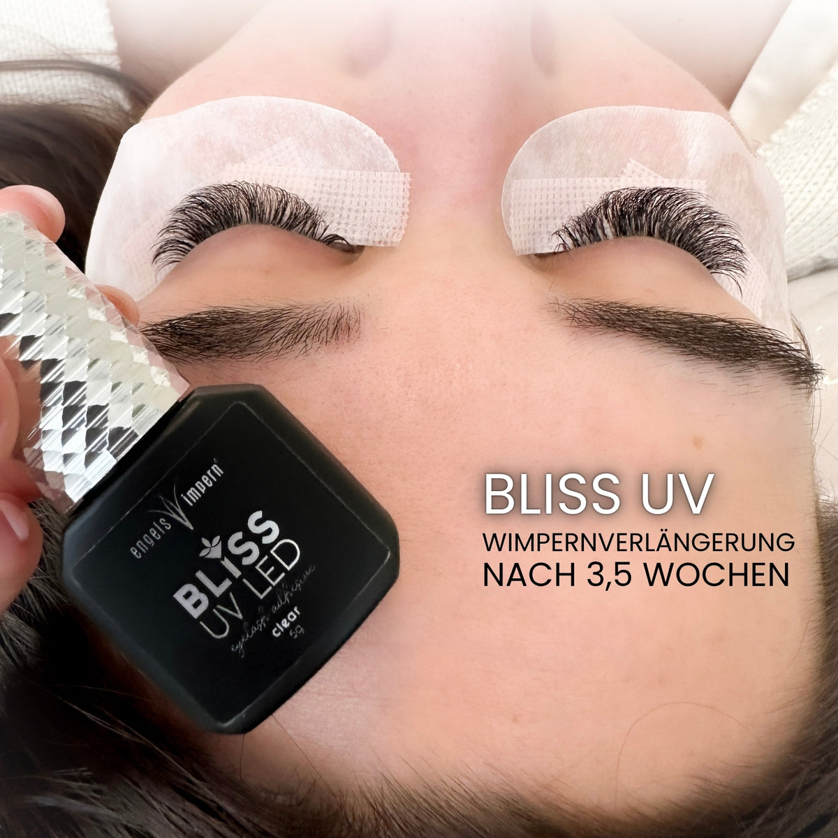 Haltbarkeit der Wimpernverlängerung nach 3,5 Wochen mit BLISS UV LED Wimpernkleber