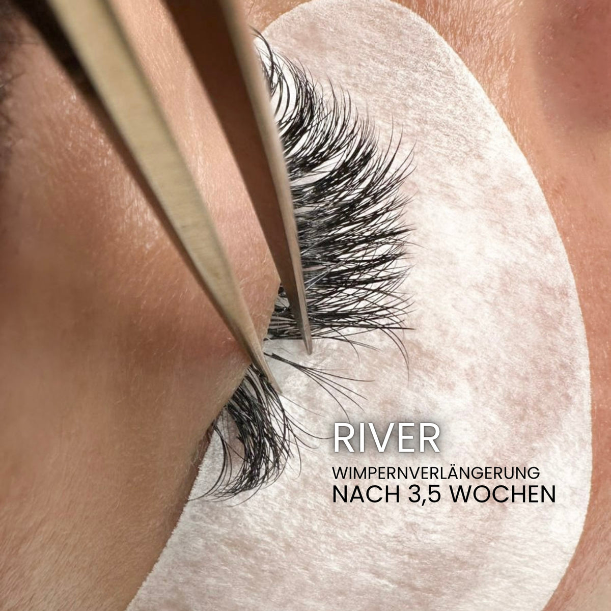 Haltbarkeit von RIVER Wimpernkleber – Wimpernverlängerung nach 3,5 Wochen in Nahaufnahme