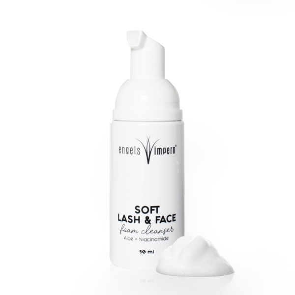 EngelsWimpern Soft Lash & Face Foam Cleanser – 50 ml, sanftes Wimpernshampoo mit Aloe Vera und Niacinamid, ideal für Wimpernverlängerungen.