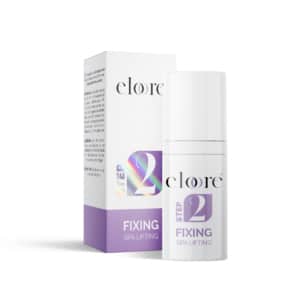 Bromatfreie eloore® FIXING LOTION 10ml in minimalistischem Design mit lila Akzenten für das Cysteamine Lifting System.